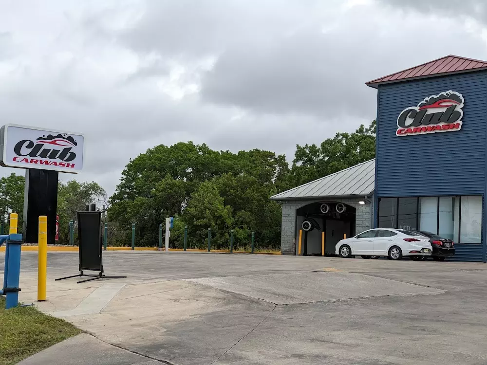 Club Car Wash – Castle Hills